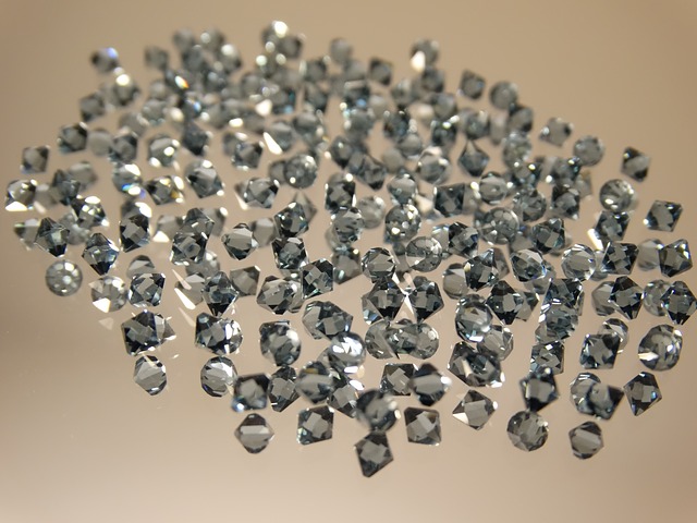 skleněné diamanty